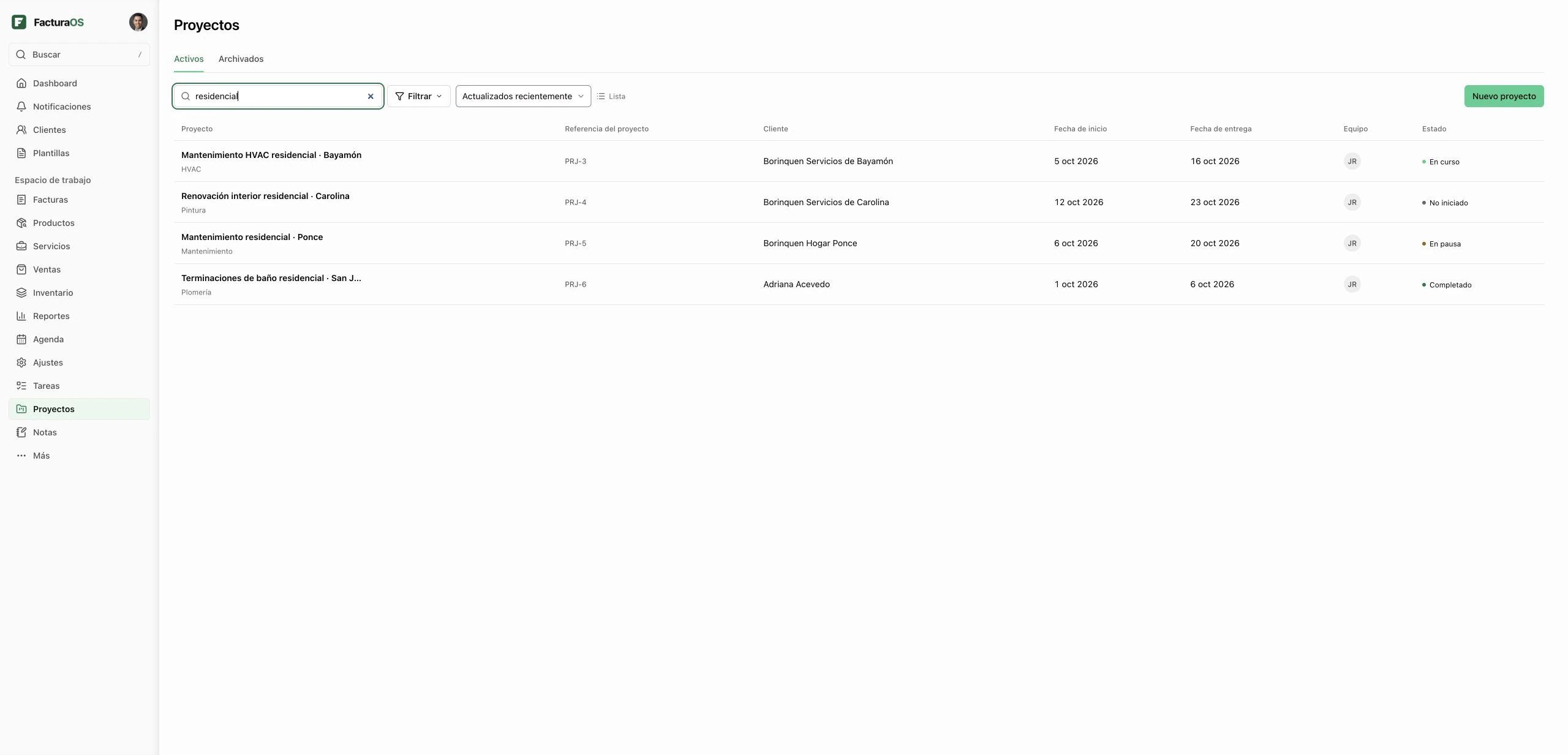Lista de Proyectos de FacturaOS con clientes, estados, fechas y asignaciones del equipo.